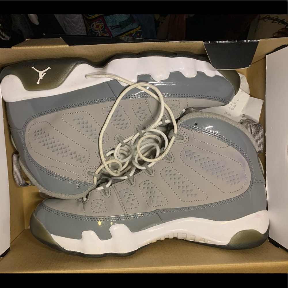 Retro 9 “Cool Gray”